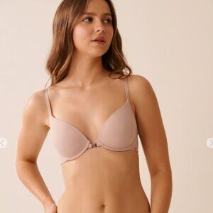 La Vie En Rose lightly lined front closure demi cup bra